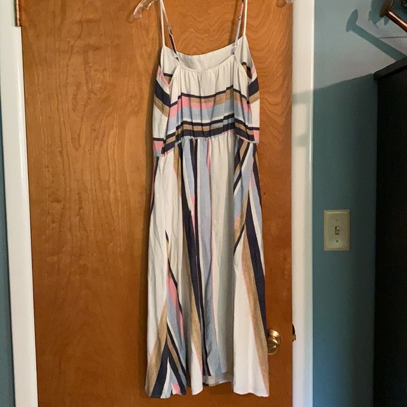 Universal Thread MIDI Dress - Size M - Picture 3 of 6